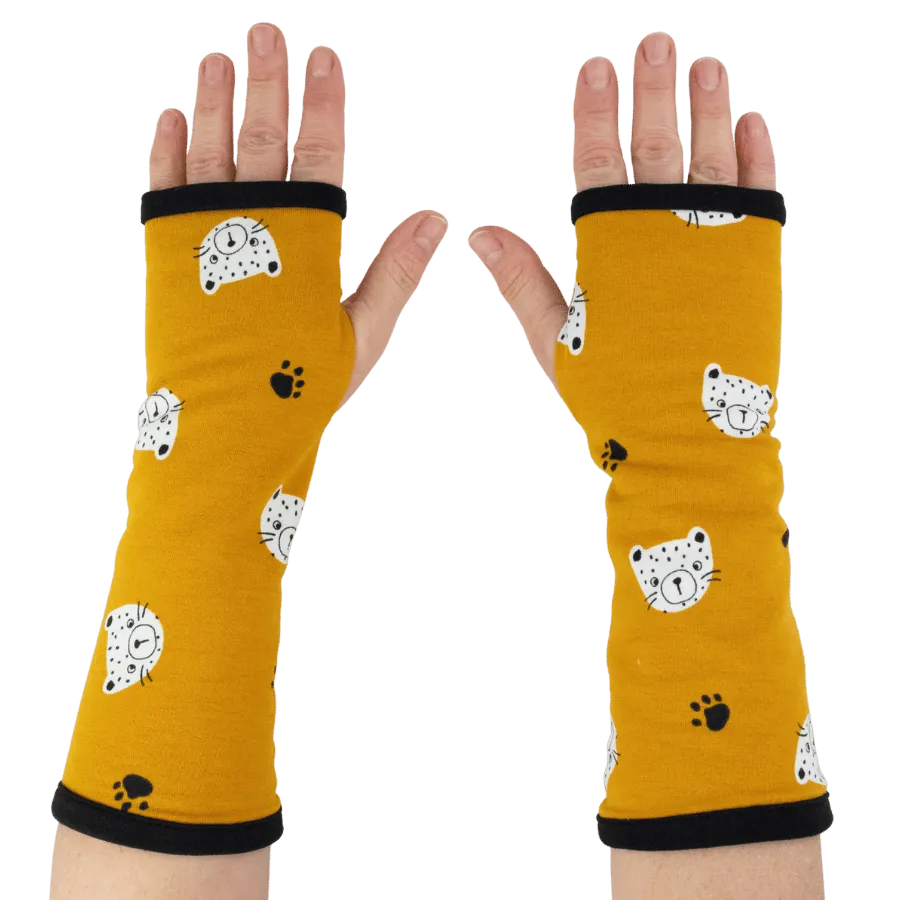 Mitenki Amber Cat